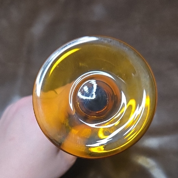 Elegant Amber Glass Vase - Picture 3 of 3